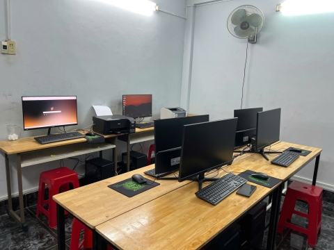 CỞ SỞ  VẬT CHẤT 