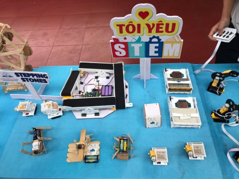NGÀY HỘI VUI HỌC TIẾNG ANH TRẢI NGHIỆM STEM THCS AN PHÚ