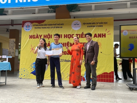 NGÀY HỘI VUI HỌC TIẾNG ANH TRẢI NGHIỆM STEM THCS BÌNH AN
