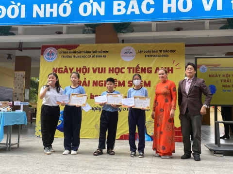 NGÀY HỘI VUI HỌC TIẾNG ANH TRẢI NGHIỆM STEM THCS BÌNH AN