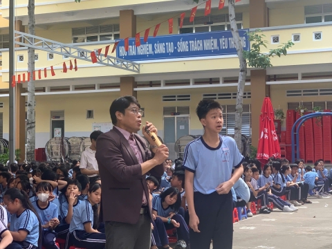 NGÀY HỘI VUI HỌC TIẾNG ANH TRẢI NGHIỆM STEM THCS BÌNH AN