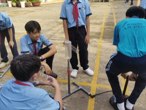NGÀY HỘI VUI HỌC TIẾNG ANH TRẢI NGHIỆM STEM THCS AN PHÚ