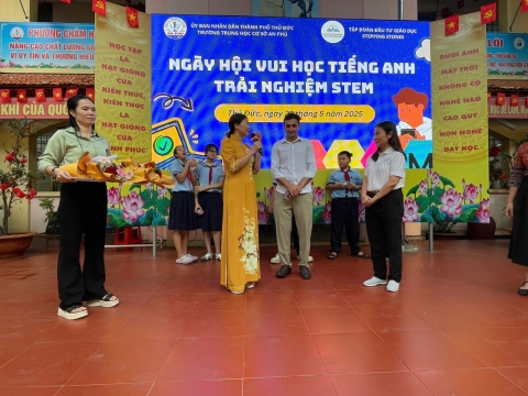 NGÀY HỘI VUI HỌC TIẾNG ANH TRẢI NGHIỆM STEM THCS AN PHÚ