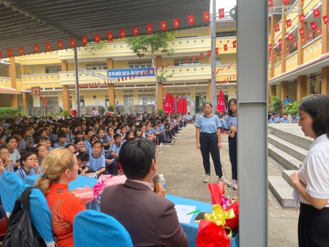 NGÀY HỘI VUI HỌC TIẾNG ANH TRẢI NGHIỆM STEM THCS BÌNH AN