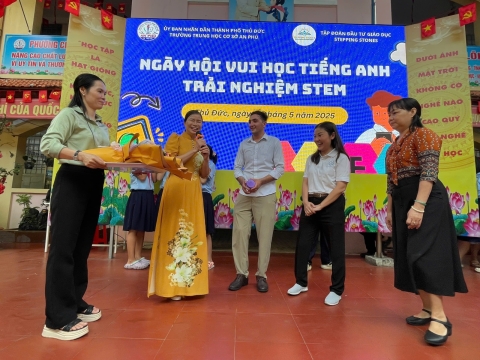 NGÀY HỘI VUI HỌC TIẾNG ANH TRẢI NGHIỆM STEM THCS AN PHÚ