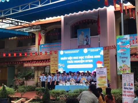 NGÀY HỘI VUI HỌC TIẾNG ANH TRẢI NGHIỆM STEM THCS AN PHÚ