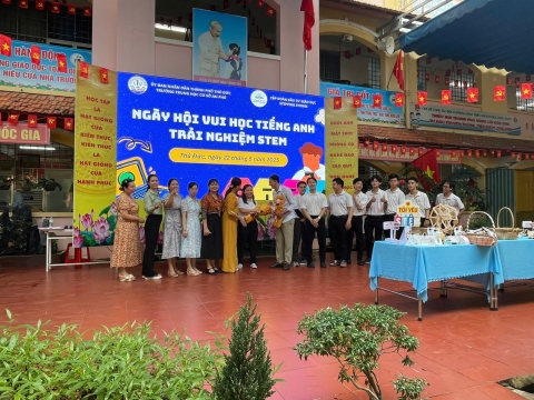 NGÀY HỘI VUI HỌC TIẾNG ANH TRẢI NGHIỆM STEM THCS AN PHÚ
