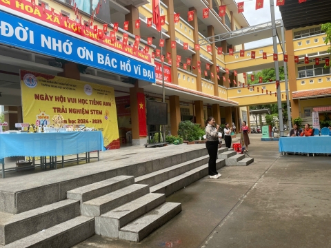 NGÀY HỘI VUI HỌC TIẾNG ANH TRẢI NGHIỆM STEM THCS BÌNH AN