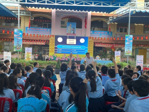 NGÀY HỘI VUI HỌC TIẾNG ANH TRẢI NGHIỆM STEM THCS AN PHÚ