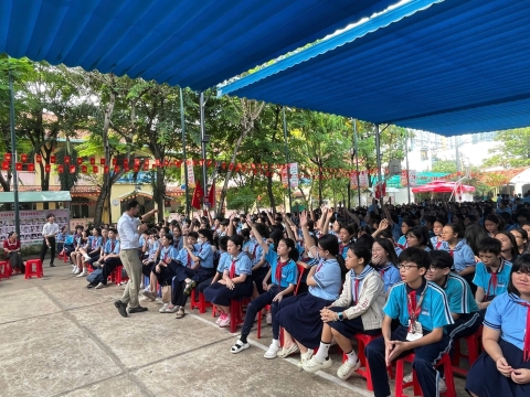 NGÀY HỘI VUI HỌC TIẾNG ANH TRẢI NGHIỆM STEM THCS AN PHÚ