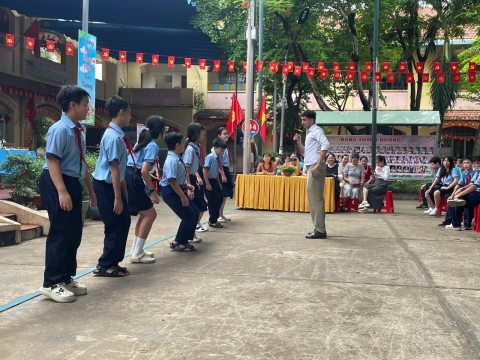 NGÀY HỘI VUI HỌC TIẾNG ANH TRẢI NGHIỆM STEM THCS AN PHÚ