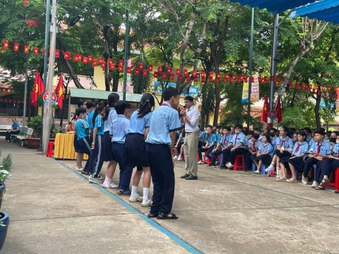 NGÀY HỘI VUI HỌC TIẾNG ANH TRẢI NGHIỆM STEM THCS AN PHÚ