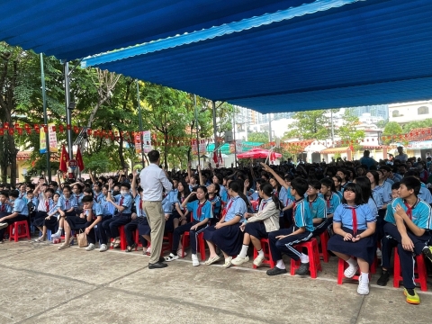 NGÀY HỘI VUI HỌC TIẾNG ANH TRẢI NGHIỆM STEM THCS AN PHÚ