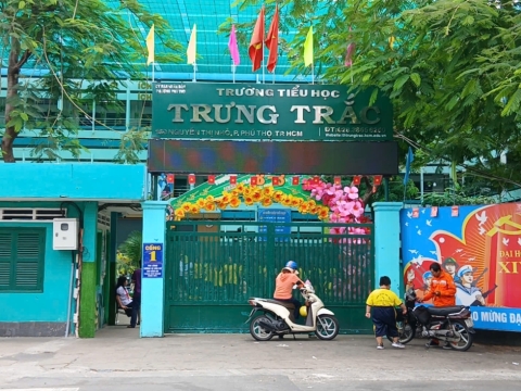 EVENT ENGLISH TRƯNG TRẮC