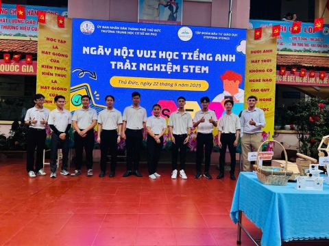 NGÀY HỘI VUI HỌC TIẾNG ANH TRẢI NGHIỆM STEM THCS AN PHÚ