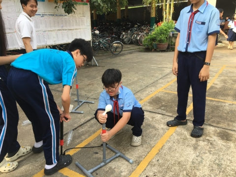 NGÀY HỘI VUI HỌC TIẾNG ANH TRẢI NGHIỆM STEM THCS AN PHÚ