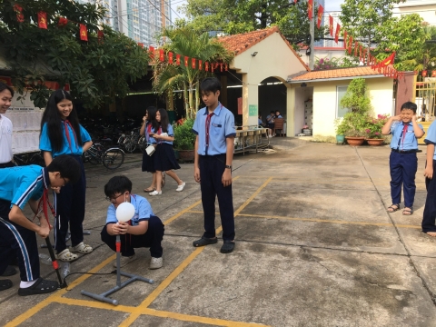 NGÀY HỘI VUI HỌC TIẾNG ANH TRẢI NGHIỆM STEM THCS AN PHÚ