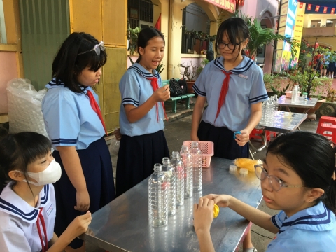 NGÀY HỘI VUI HỌC TIẾNG ANH TRẢI NGHIỆM STEM THCS AN PHÚ