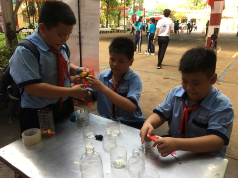 NGÀY HỘI VUI HỌC TIẾNG ANH TRẢI NGHIỆM STEM THCS AN PHÚ