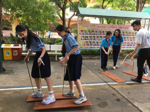 NGÀY HỘI VUI HỌC TIẾNG ANH TRẢI NGHIỆM STEM THCS AN PHÚ