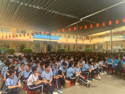 NGÀY HỘI VUI HỌC TIẾNG ANH TRẢI NGHIỆM STEM THCS BÌNH AN