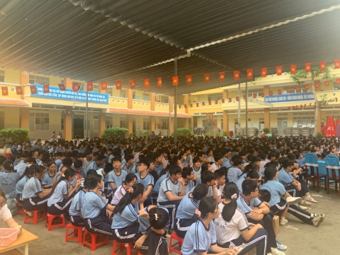 NGÀY HỘI VUI HỌC TIẾNG ANH TRẢI NGHIỆM STEM THCS BÌNH AN