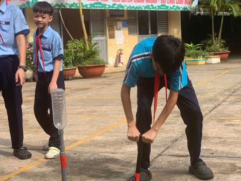 NGÀY HỘI VUI HỌC TIẾNG ANH TRẢI NGHIỆM STEM THCS AN PHÚ