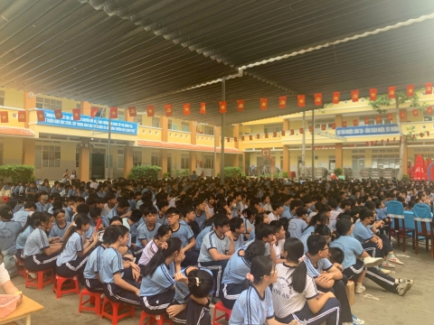 NGÀY HỘI VUI HỌC TIẾNG ANH TRẢI NGHIỆM STEM THCS BÌNH AN