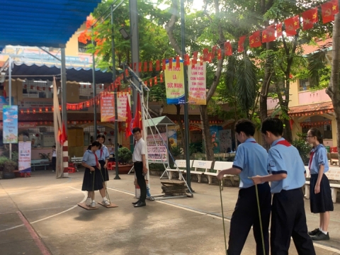 NGÀY HỘI VUI HỌC TIẾNG ANH TRẢI NGHIỆM STEM THCS AN PHÚ