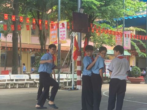 NGÀY HỘI VUI HỌC TIẾNG ANH TRẢI NGHIỆM STEM THCS AN PHÚ