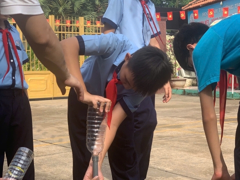 NGÀY HỘI VUI HỌC TIẾNG ANH TRẢI NGHIỆM STEM THCS AN PHÚ