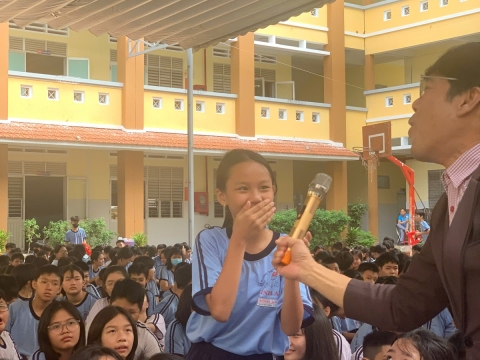 NGÀY HỘI VUI HỌC TIẾNG ANH TRẢI NGHIỆM STEM THCS BÌNH AN