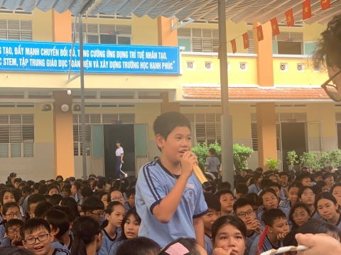NGÀY HỘI VUI HỌC TIẾNG ANH TRẢI NGHIỆM STEM THCS BÌNH AN