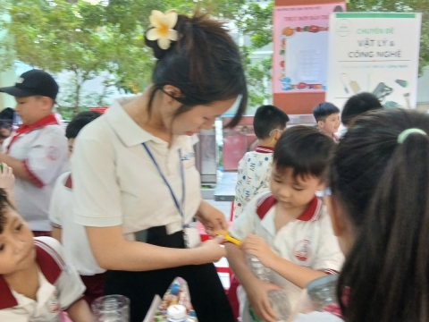 NGÀY HỘI STEM HƯNG VIỆT