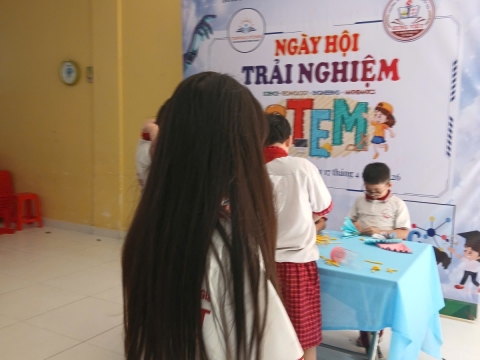 NGÀY HỘI STEM HƯNG VIỆT