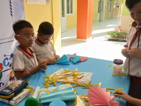 NGÀY HỘI STEM HƯNG VIỆT