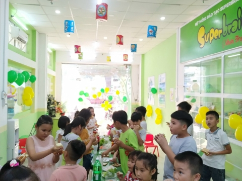 TỔ CHỨC SINH NHẬT TẠI SUPERBRAIN NHƠN TRẠCH