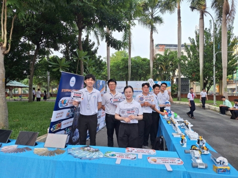 STEPPING STONES EDUCATION ĐỒNG HÀNH CÙNG THPT THOẠI NGỌC HẦU CHÀO ĐÓN HỌC SINH VÀ PHHS KHỐI 10 NĂM HỌC 2026 - 2027