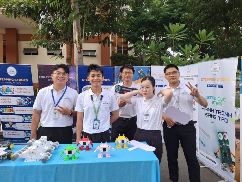STEPPING STONES EDUCATION ĐỒNG HÀNH CÙNG THPT THOẠI NGỌC HẦU CHÀO ĐÓN HỌC SINH VÀ PHHS KHỐI 10 NĂM HỌC 2026 - 2027
