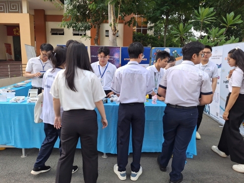 STEPPING STONES EDUCATION ĐỒNG HÀNH CÙNG THPT THOẠI NGỌC HẦU CHÀO ĐÓN HỌC SINH VÀ PHHS KHỐI 10 NĂM HỌC 2026 - 2027