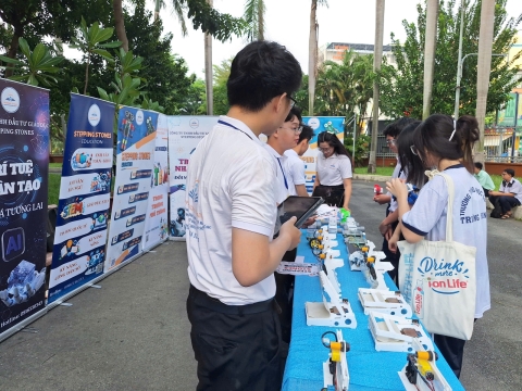 STEPPING STONES EDUCATION ĐỒNG HÀNH CÙNG THPT THOẠI NGỌC HẦU CHÀO ĐÓN HỌC SINH VÀ PHHS KHỐI 10 NĂM HỌC 2026 - 2027