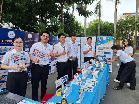 STEPPING STONES EDUCATION ĐỒNG HÀNH CÙNG THPT THOẠI NGỌC HẦU CHÀO ĐÓN HỌC SINH VÀ PHHS KHỐI 10 NĂM HỌC 2026 - 2027