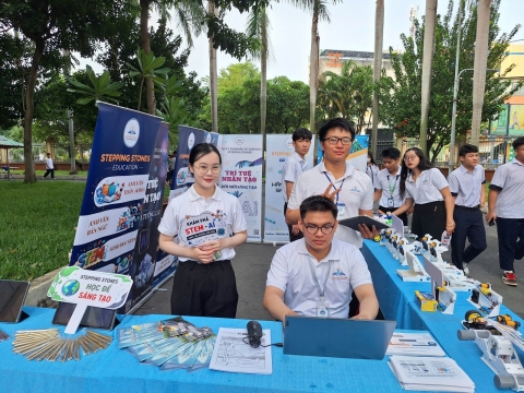 STEPPING STONES EDUCATION ĐỒNG HÀNH CÙNG THPT THOẠI NGỌC HẦU CHÀO ĐÓN HỌC SINH VÀ PHHS KHỐI 10 NĂM HỌC 2026 - 2027