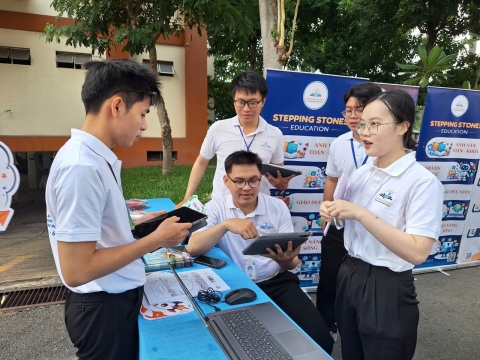 STEPPING STONES EDUCATION ĐỒNG HÀNH CÙNG THPT THOẠI NGỌC HẦU CHÀO ĐÓN HỌC SINH VÀ PHHS KHỐI 10 NĂM HỌC 2026 - 2027