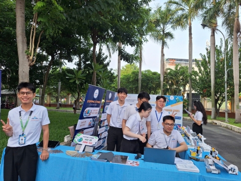 STEPPING STONES EDUCATION ĐỒNG HÀNH CÙNG THPT THOẠI NGỌC HẦU CHÀO ĐÓN HỌC SINH VÀ PHHS KHỐI 10 NĂM HỌC 2026 - 2027
