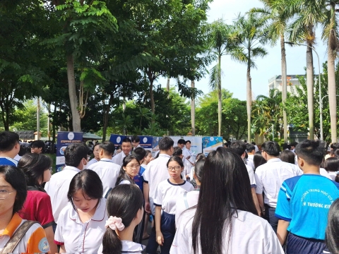 STEPPING STONES EDUCATION ĐỒNG HÀNH CÙNG THPT THOẠI NGỌC HẦU CHÀO ĐÓN HỌC SINH VÀ PHHS KHỐI 10 NĂM HỌC 2026 - 2027