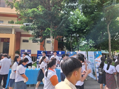 STEPPING STONES EDUCATION ĐỒNG HÀNH CÙNG THPT THOẠI NGỌC HẦU CHÀO ĐÓN HỌC SINH VÀ PHHS KHỐI 10 NĂM HỌC 2026 - 2027