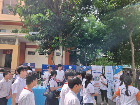 STEPPING STONES EDUCATION ĐỒNG HÀNH CÙNG THPT THOẠI NGỌC HẦU CHÀO ĐÓN HỌC SINH VÀ PHHS KHỐI 10 NĂM HỌC 2026 - 2027