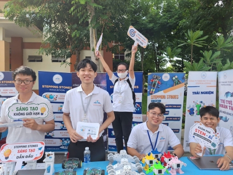 STEPPING STONES EDUCATION ĐỒNG HÀNH CÙNG THPT THOẠI NGỌC HẦU CHÀO ĐÓN HỌC SINH VÀ PHHS KHỐI 10 NĂM HỌC 2026 - 2027