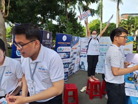 STEPPING STONES EDUCATION ĐỒNG HÀNH CÙNG THPT THOẠI NGỌC HẦU CHÀO ĐÓN HỌC SINH VÀ PHHS KHỐI 10 NĂM HỌC 2026 - 2027